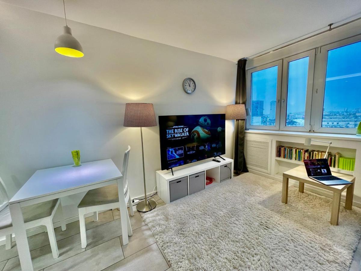 Palace 3 Wifi 65'Tv Netflix Hbo Disney Applettv Warsaw Exterior photo